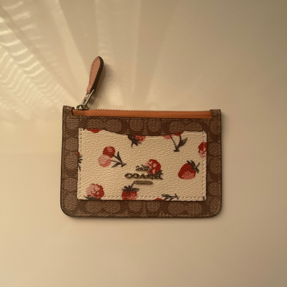 Coach fruit card holder